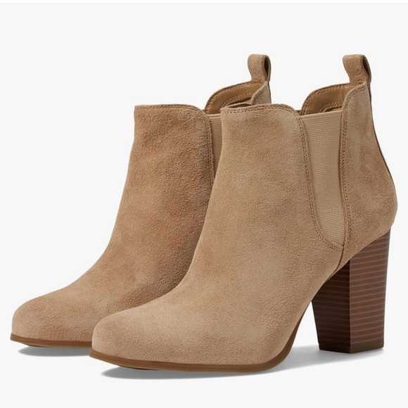 MICHAEL Michael Kors Beige Suede Ankle Booties - Picture 1 of 3